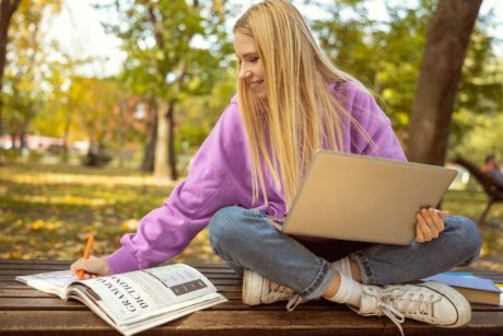 woman writing english article